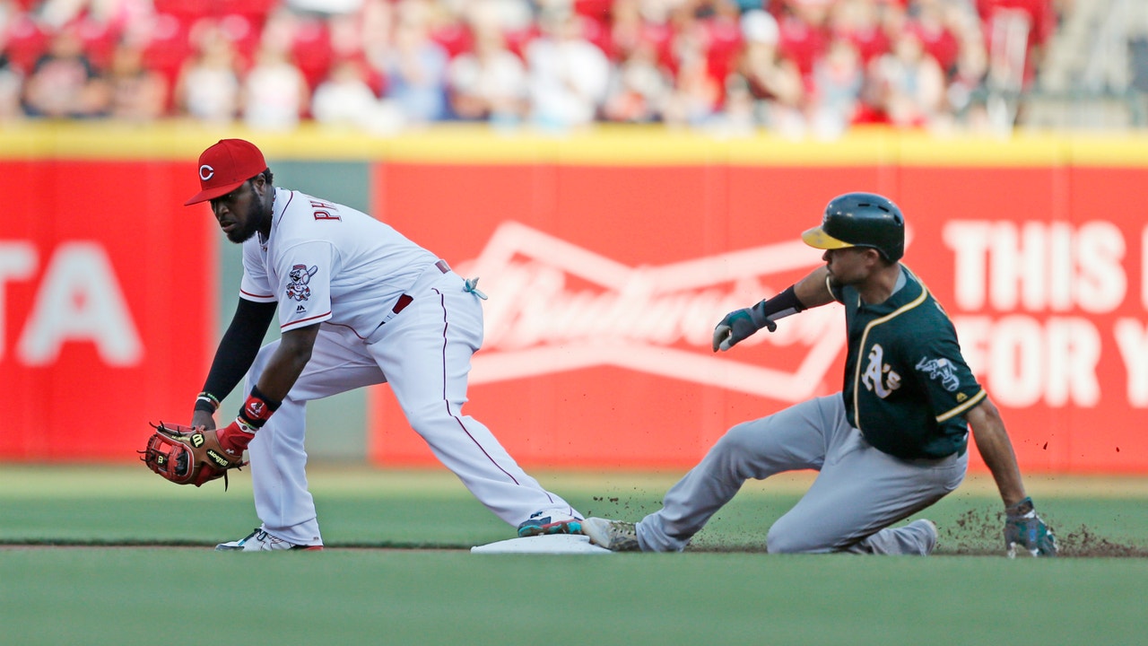 DeSclafani strong through 6 innings to lead Reds in 2-1 win